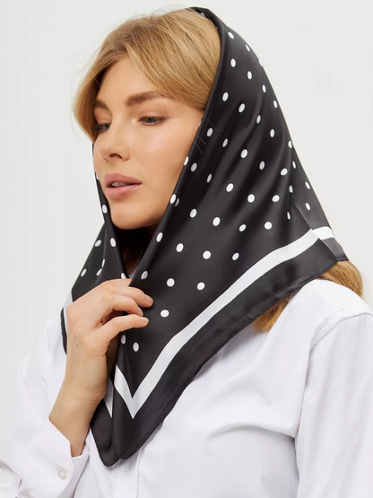 Foulard Carré 90 "Élégance à Pois"