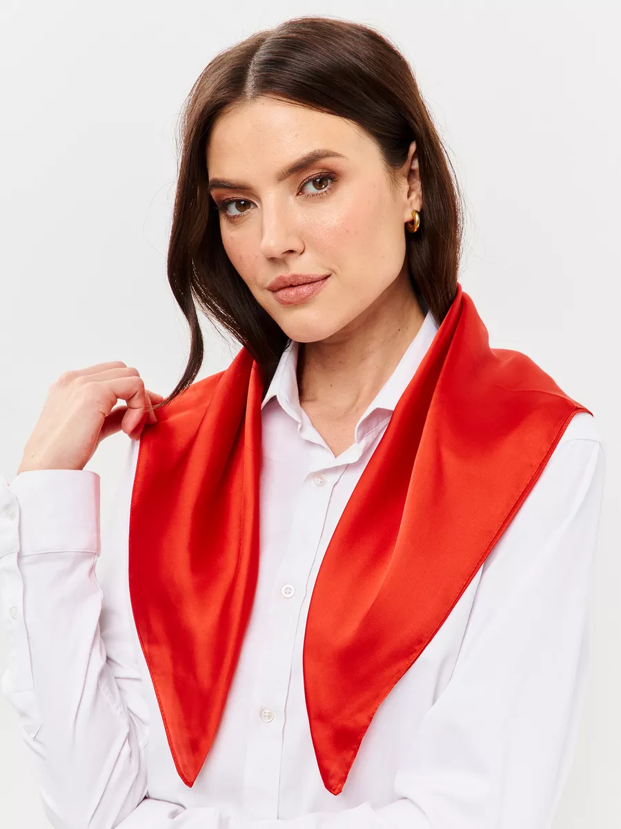 Foulard Carré 90 "Rouge Intense"