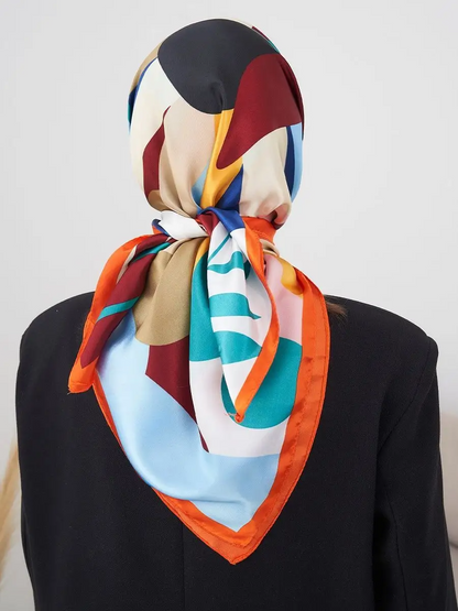 Foulard Carré 70 "Fleurs Abstraites