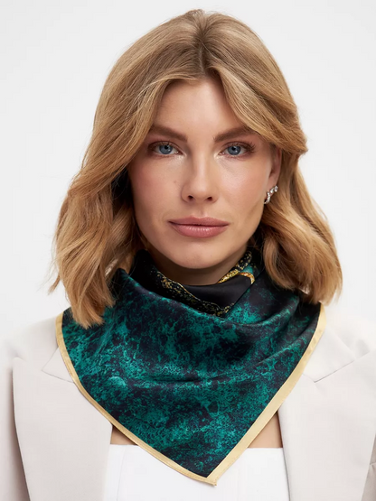 Foulard Carré 70 "Éclats d’Émeraude"