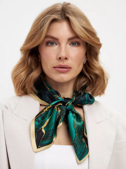 Foulard Carré 70 "Éclats d’Émeraude"