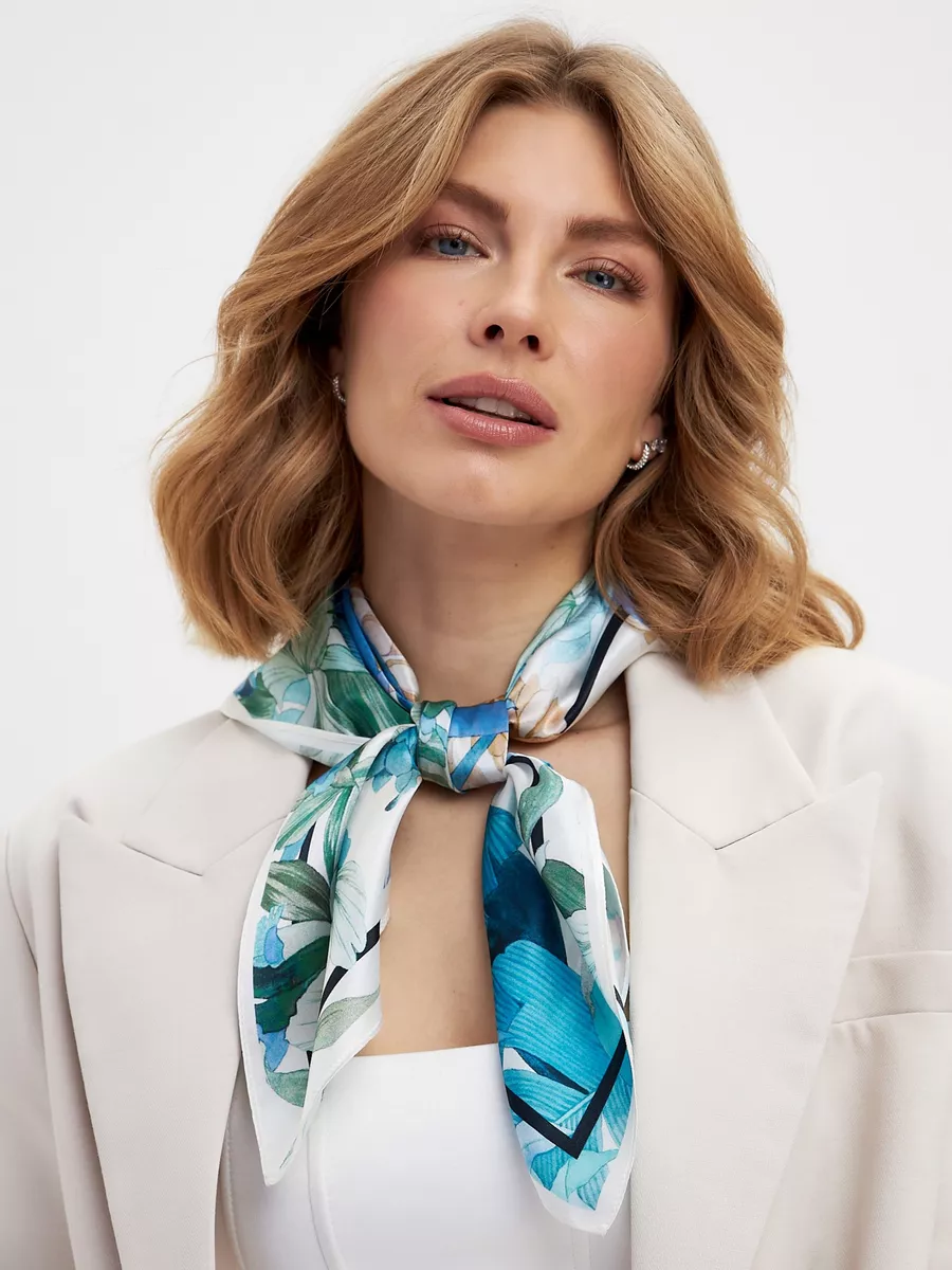 Foulard Carré 70x70 "Éden Bleu" 100% Soie