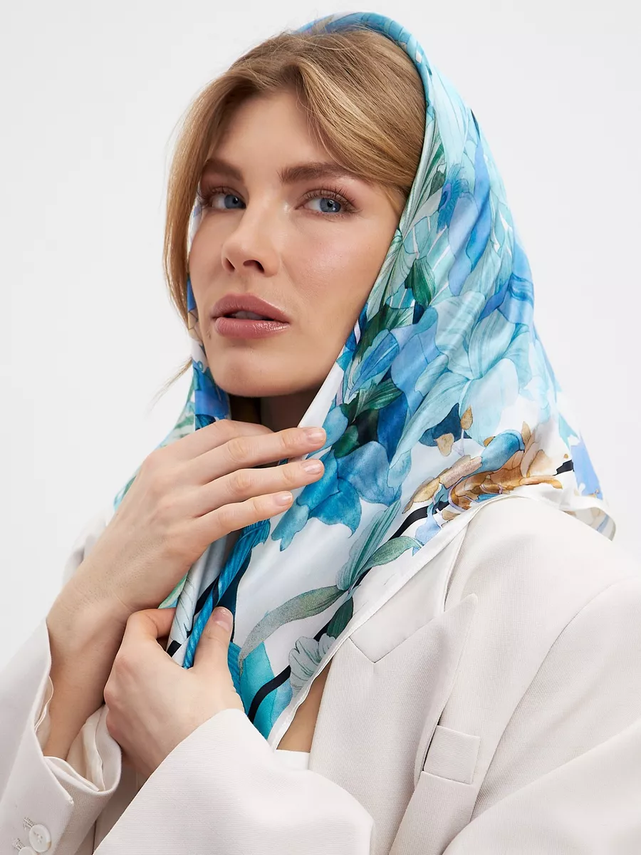 Foulard Carré 70x70 "Éden Bleu" 100% Soie