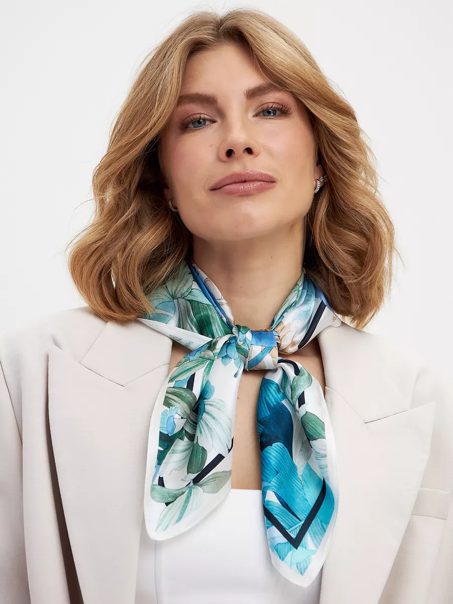 Foulard Carré 70x70 "Éden Bleu" 100% Soie