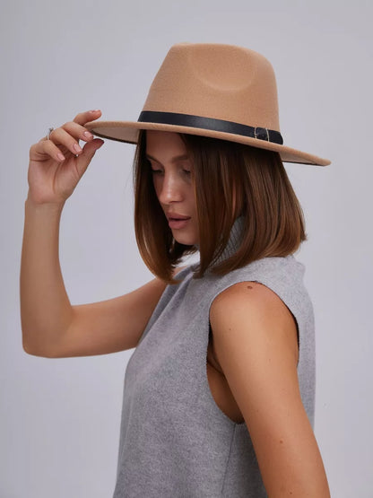 Chapeau fedora en feutre beige camel
